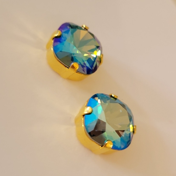 Austrian Crystal Post Earrings in Gold - Picture 9 of 10